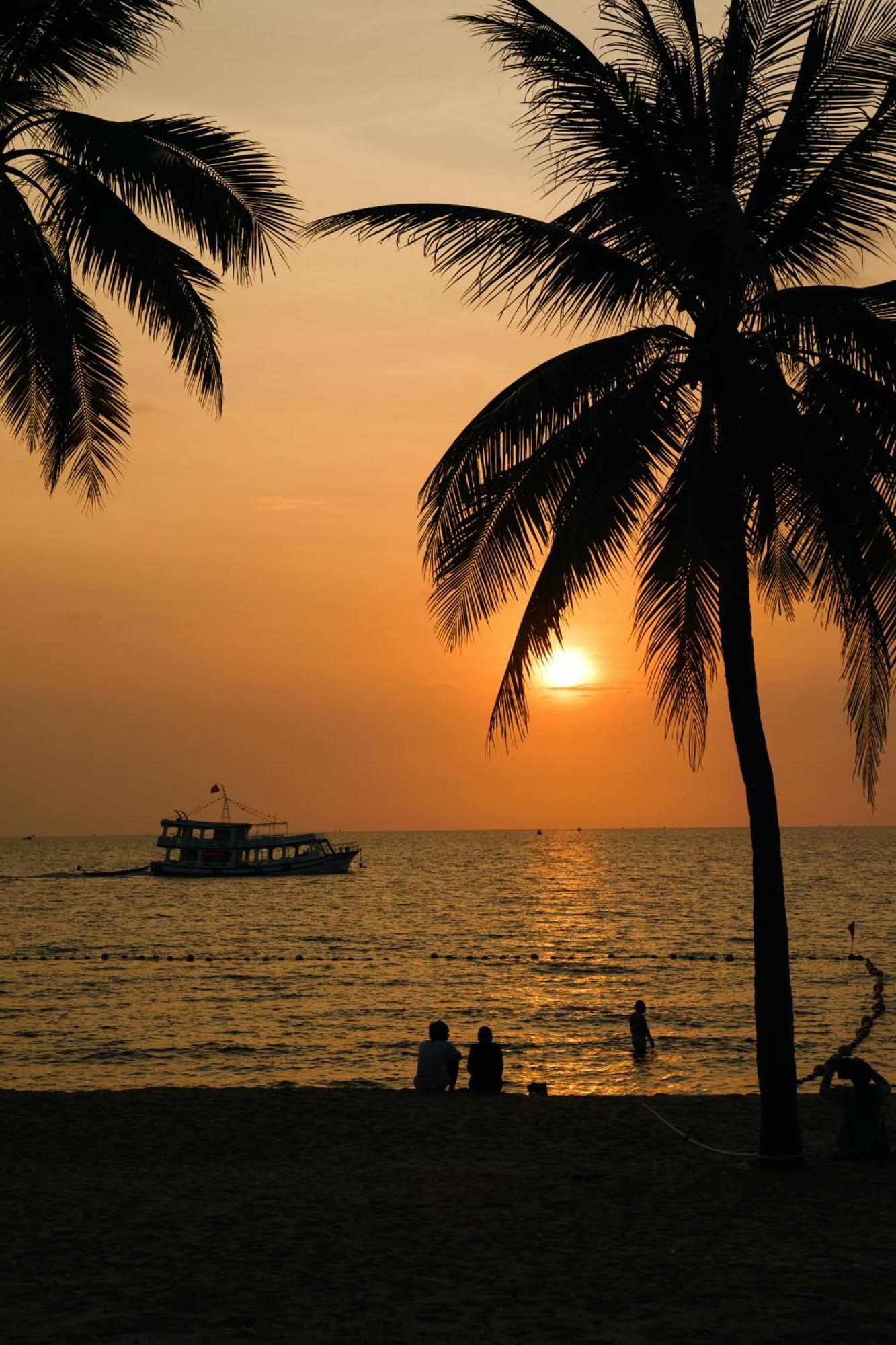 Kosmos Apart Hotel Phu Quoc - Night Market & Walkin To Beach Екстер'єр фото